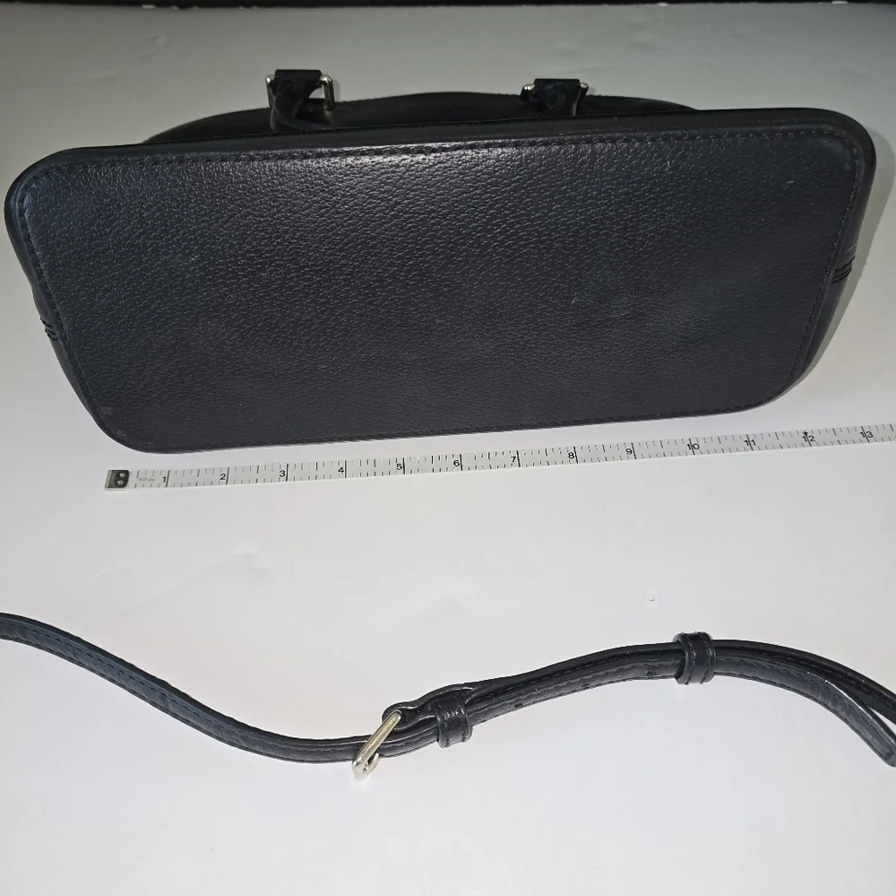 Kate Spade Black Leather Dome Satchel Bag GUC ON SALE 🔥